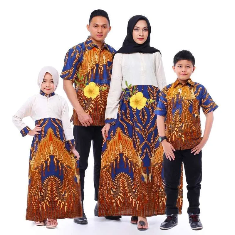 Model seragam batik untuk keluarga. Sumber: google.com