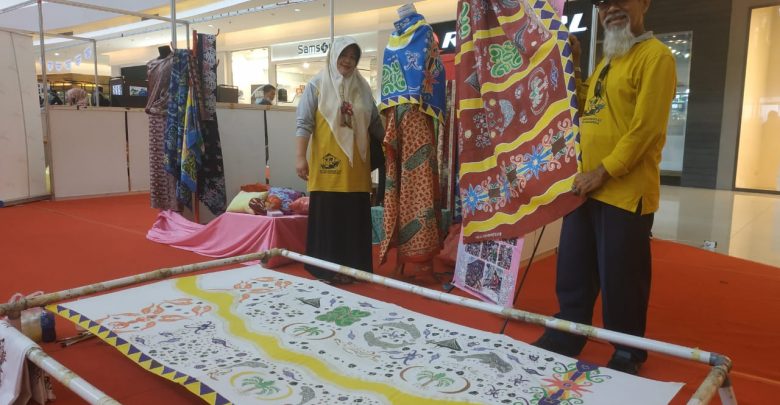 Kreasi pengrajin batik di Samarinda. Sumber: google.com