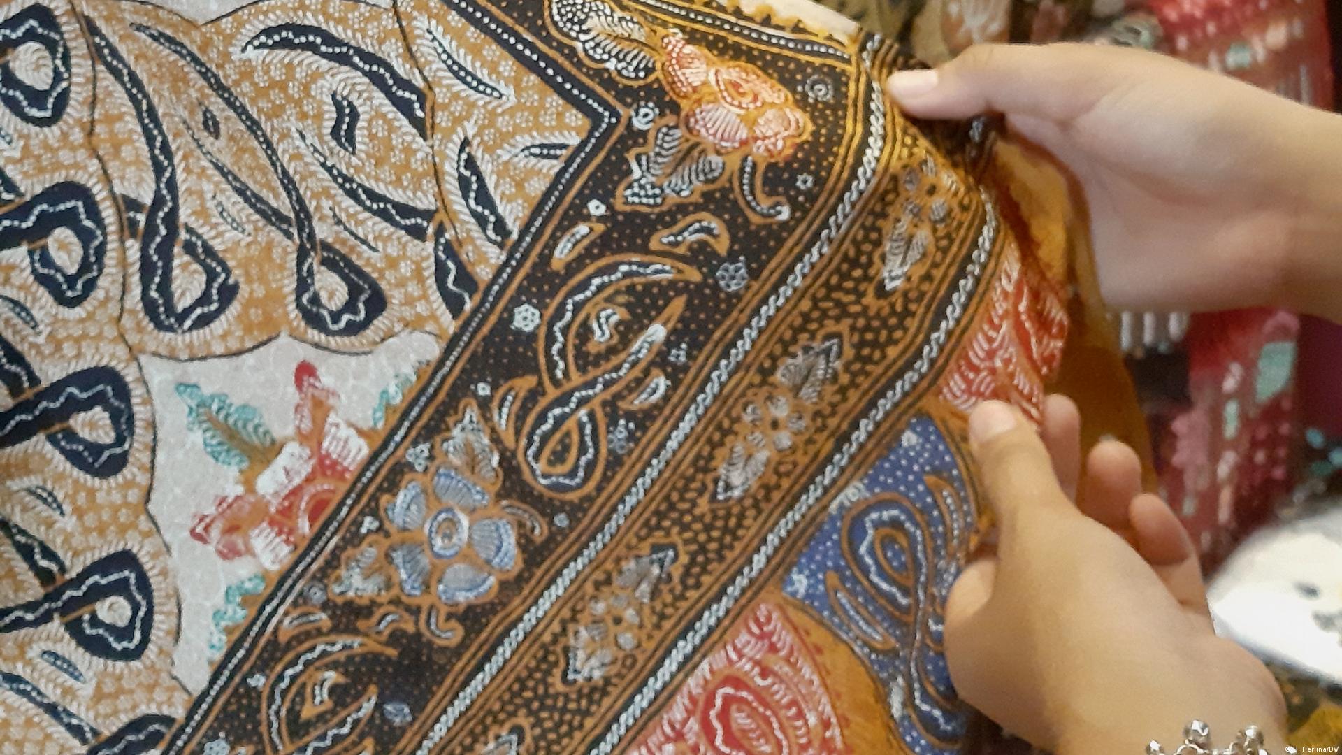 Cinderamata batik tulis, sumber dw.com