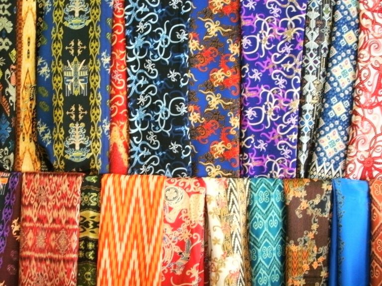 motif batik Dayak. sumber: blogspot.com