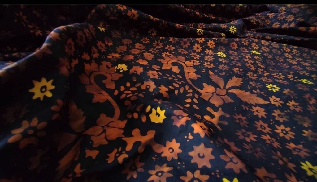 gajah oling, motif batik khas dari Banyuwangi. sumber: adhiantirina.com