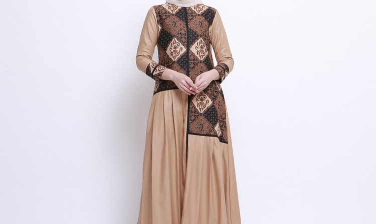 Gamis Batik Aksen Lipit, Sumber: kalara.id