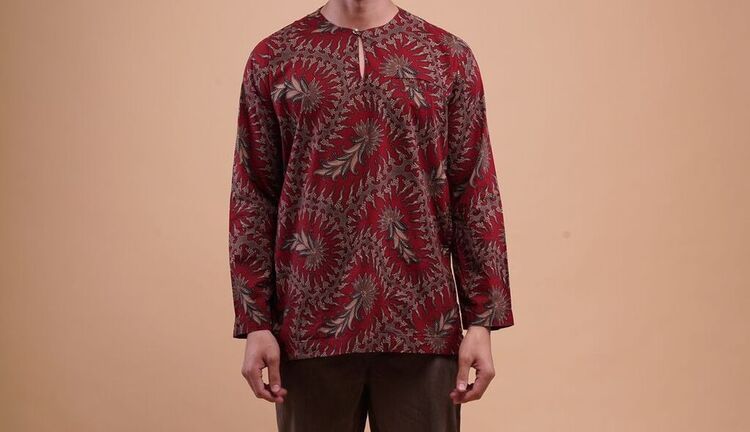 Kurta batik, Sumber: imfamous.my