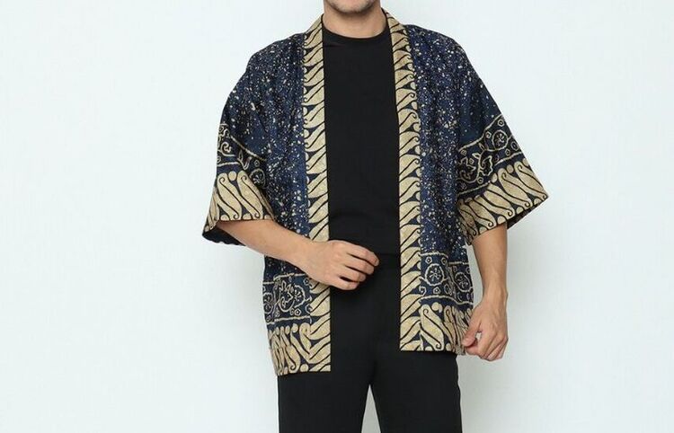 Model batik kimono untuk busana lebaran, Sumber: zilingotrade.id